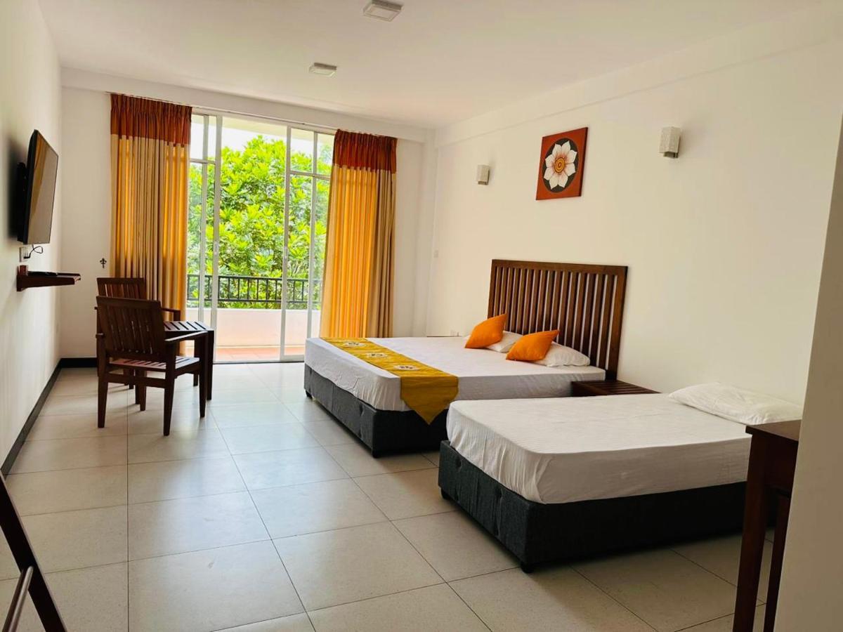 Kandy Hub Guest House Exteriör bild